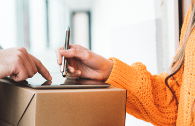 Learn practical strategies for last-mile drivers tackling "signature required" deliveries. From clear communication and flexible options to using technology, explore how to improve efficiency and customer satisfaction while overcoming common challenges.